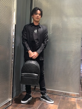 「ARMANI EXCHANGE（アルマーニエクスチェンジ）の【A|X アルマーニ エクスチェンジ】ダイアゴナル オールオーバージャカードロゴ シャツ/REGULAR（シャツ/ブラウス、ブラック系）」を使った、KAKERUさん（メンズ・170cm）の夏コーディネート