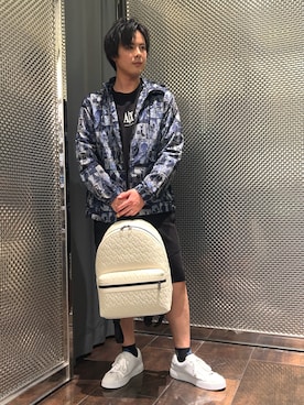 「ARMANI EXCHANGE（アルマーニエクスチェンジ）の【A|X アルマーニ エクスチェンジ】ICON 半袖クルーネックTシャツ/REGULAR+（Tシャツ/カットソー、ブラック系）」を使った、KAKERUさん（メンズ・170cm）の春コーディネート