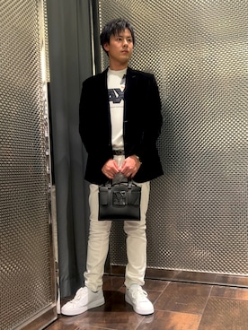 「ARMANI EXCHANGE（アルマーニエクスチェンジ）の【A|X アルマーニ エクスチェンジ】ストレッチコットンデニムパンツ_J14 SKINNY（デニムパンツ、ホワイト系）」を使った、KAKERUさん（メンズ・170cm）の春コーディネート