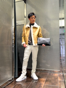 「アイテム（クラッチバッグ）」を使った、KAKERUさん（メンズ・170cm）の冬コーディネート