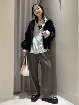 「VIS（ビス）のアイテム（トップス）」を使った、akariさん（レディース・161cm）の秋コーディネート
