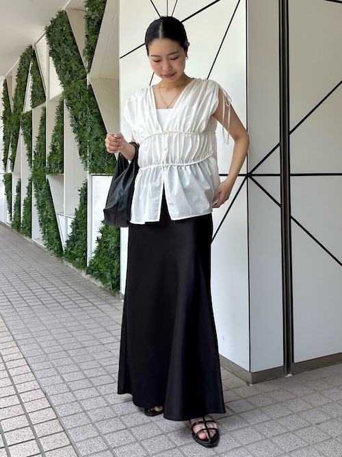 【CAPRICIEUX LEMAGE】Tストラップフラットサンダル セール】Tストラップフラットサンダル（サンダル）｜CAPRICIEUX