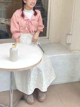 「Casselini（キャセリーニ）のアイテム（PC・スマホグッズ/家電）」を使った、つじりさん（レディース・156cm）の秋コーディネート