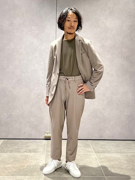「ビジネスカジュアル」｜「アイテム（Tシャツ/カットソー）」を使った、中瀬さん（メンズ・166cm）の秋コーディネート