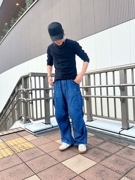 「AVIREX（アヴィレックス）のアイテム（シューズ）」を使った、りょーさん（メンズ・178cm）の秋コーディネート