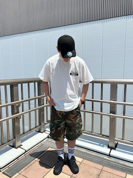 「AVIREX（アヴィレックス）のアイテム（トップス）」を使った、りょーさん（メンズ・178cm）の夏コーディネート