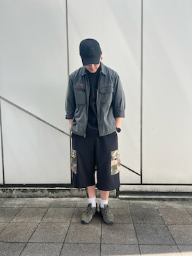 「AVIREX（アヴィレックス）のアイテム（パンツ）」を使った、りょーさん（メンズ・178cm）の春コーディネート