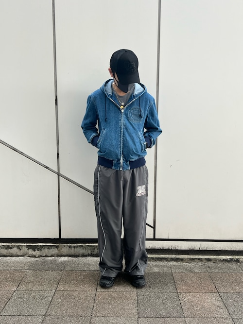 週末特価‼️まとめ買い対応‼️AVIREXデニムシグネチャーロゴパーカー 直営店限定》DENIM SIGNATURE LOGO PARKA / デニム シグネチャーロゴ