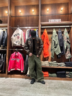 「AVIREX（アヴィレックス）のアイテム」を使った、りょーさん（メンズ・178cm）の秋コーディネート