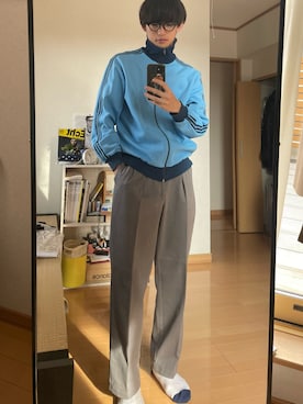 「POLO RALPH LAUREN（ポロ ラルフ ローレン）のアイテム（チノパンツ、グレー系）」を使った、ワカヤマさん（メンズ・175cm）の春コーディネート