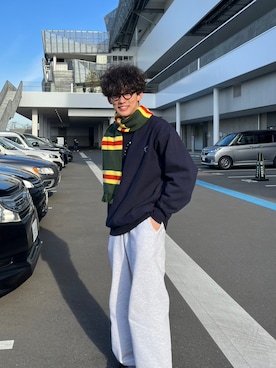 「アイテム（スウェットパンツ、シルバー系）」を使った、ワカヤマさん（メンズ・175cm）の冬コーディネート