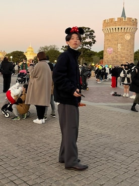 「BEAMS（ビームス）のBEAMS / バルーン スラックス（スラックス、グレー系）」を使った、ワカヤマさん（メンズ・175cm）の冬コーディネート