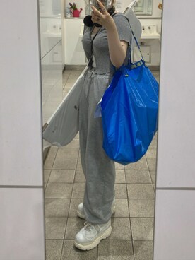 「アイテム（スウェットパンツ、シルバー系）」を使った、糖化さん（レディース・153cm）の夏コーディネート