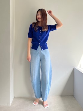 「fredy emue（フレディエミュ）のカーブデニムパンツ（デニムパンツ）」を使った、さかまきはるまきさん（レディース・162cm）の春コーディネート