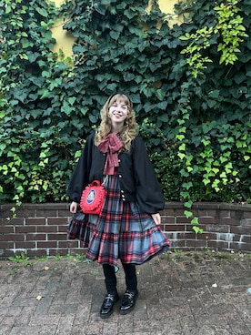 「HEIHEI（ヘイヘイ）のアイテム」を使った、ashleyyroseeさん（レディース・173cm）の夏コーディネート