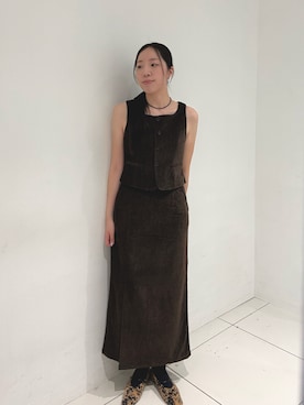 「SENSE OF PLACE by URBAN RESEARCH(センスオブプレイスバイアーバンリサーチ)のモールベロアスクエアネックジレ(ベスト、ブラウン系)」を使った、sawaさん(レディース・168cm)の秋コーディネート