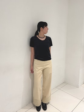 「アイテム（デニムパンツ、ベージュ系）」を使った、sawaさん（レディース・168cm）の秋コーディネート