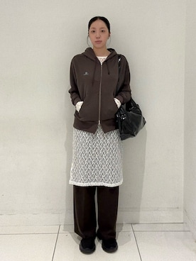 「アイテム（パーカー）」を使った、sawaさん（レディース・168cm）の秋コーディネート