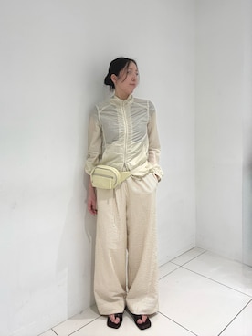 「SENSE OF PLACE by URBAN RESEARCH(センスオブプレイスバイアーバンリサーチ)の撥水シアーナイロンジップブルゾン(ブルゾン、ホワイト系)」を使った、sawaさん(レディース・168cm)の夏コーディネート