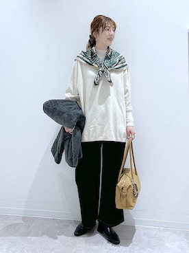 「アイテム（バンダナ/スカーフ）」を使った、はってぃーさん（レディース・168cm）の冬コーディネート