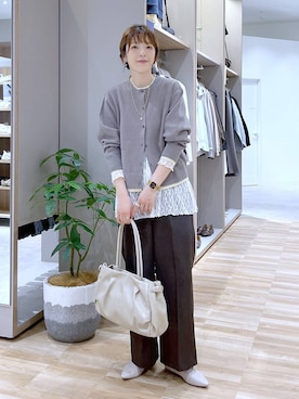「GLOBAL WORK（グローバルワーク）のらくっションポインテッドバブーシュ/282406（パンプス、ホワイト系）」を使った、はってぃーさん（レディース・168cm）の秋コーディネート