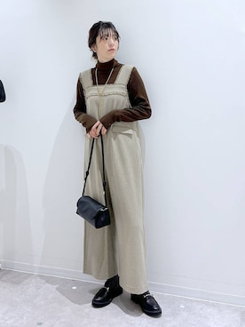 「アイテム（サロペット/オーバーオール）」を使った、はってぃーさん（レディース・168cm）の秋コーディネート