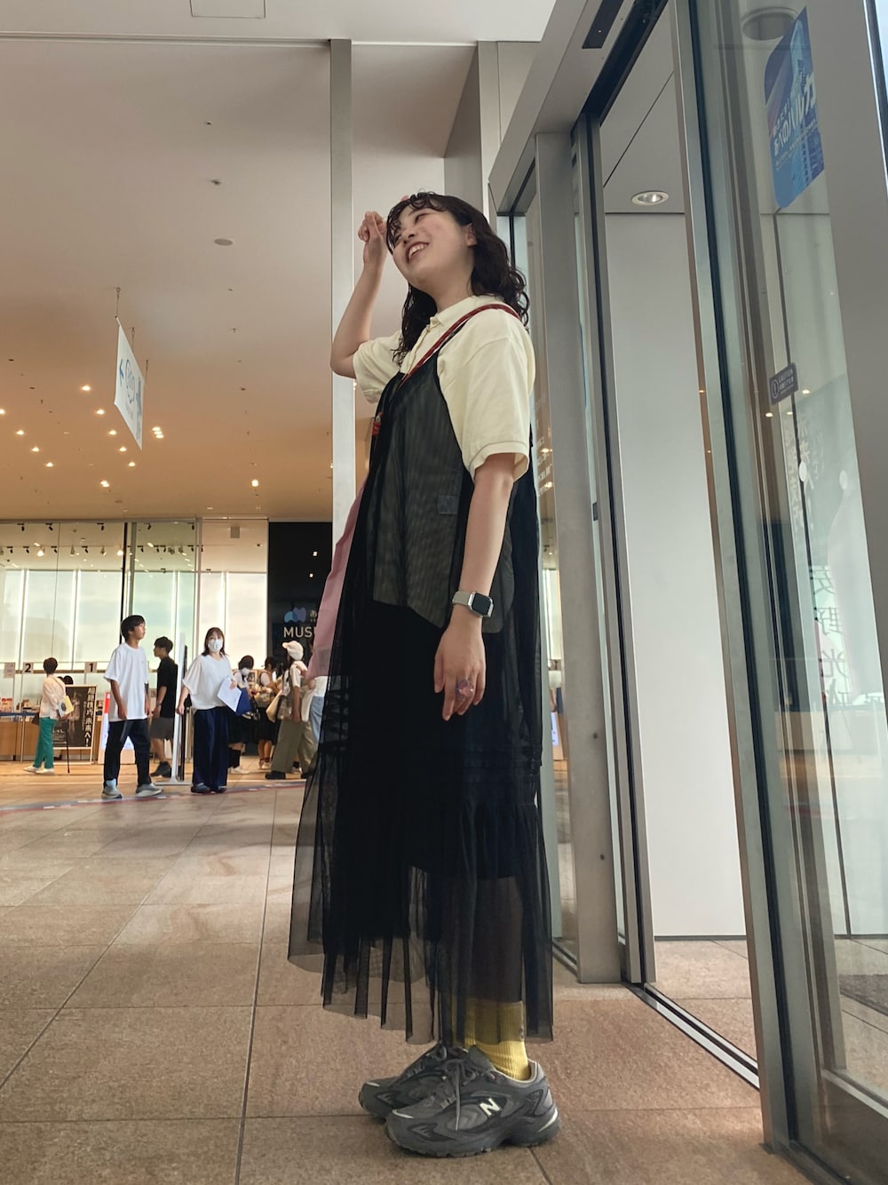 「夏コーデ、ワンピース、ラクチンコーデ、夏服、大人かわいい、休日コーデ、おしゃれさんと繋がりたい、お出かけコーデ、New Balance、CIAOPANIC TYPY、ポロシャツコーデ」｜「NEW BALANCEのML725（スニーカー、グレー系）」を使った、𝐚𝐤𝐚𝐫𝐢 さん（レディース・165cm）の夏コーディネートの1枚目の写真