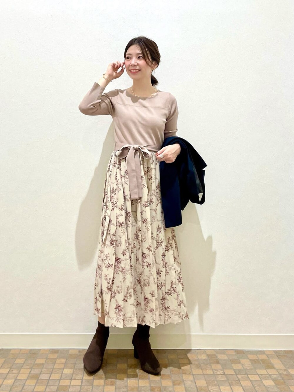 「andemiu、秋のコーデ、ワンピース、ワントーンコーデ、ベージュ、ニットワンピース、おしゃれさんと繋がりたい、きれいめカジュアル、休日スタイル、カジュアルガーリー、低身長コーデ、オトナカジュアル、大人コーデ」｜「Andemiuのムジガラドッキングワンピース237473（ワンピース、ベージュ系）」を使った、manami00716さん（レディース・155cm）の秋コーディネートの1枚目の写真