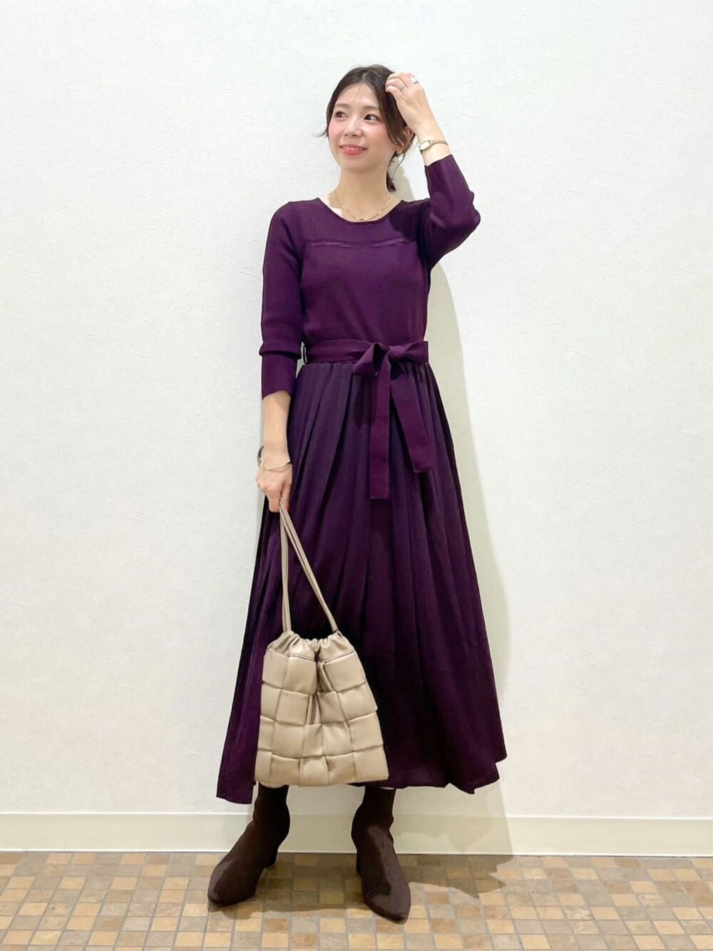 「andemiu、秋のコーデ、ワンピース、パープル、ニットワンピース、休日コーデ、カジュアルコーデ、おしゃれさんと繋がりたい、低身長、低身長コーデ、オトナカジュアル、きれいめカジュアル、大人コーデ」｜「Andemiuのムジガラドッキングワンピース237473（ワンピース、パープル系）」を使った、manami00716さん（レディース・155cm）の秋コーディネートの1枚目の写真