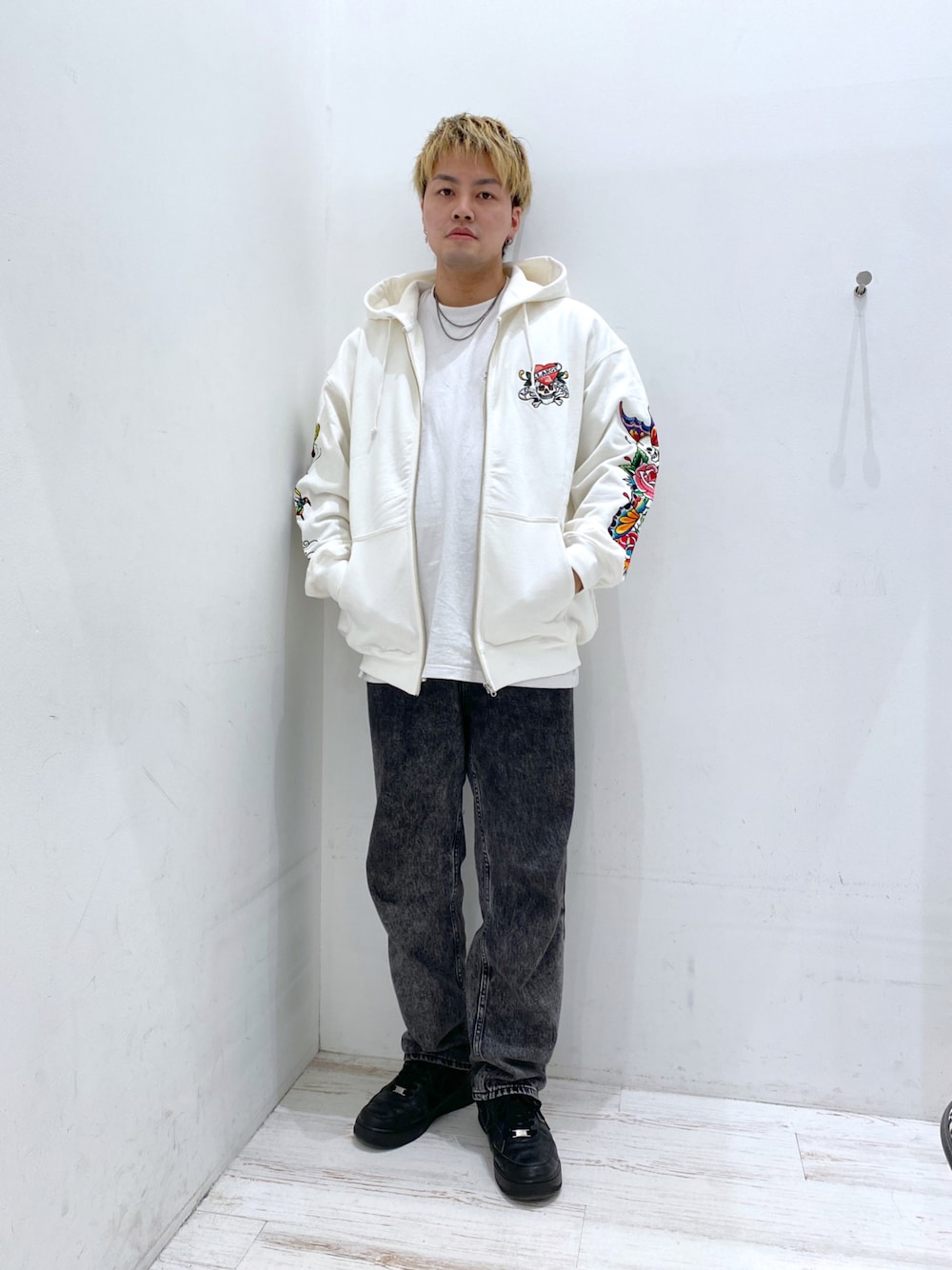 XLARGE（エクストララージ）の「XLARGE × EDHARDY ZIP HOODED SWEAT