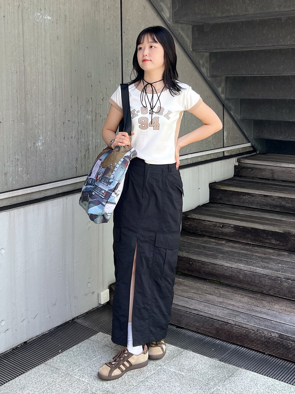 「フェススタイル、テーマパークコーデ」｜「X-girlのLIGHTWEIGHT CARGO SKIRT（スカート、ブラック系）」を使った、高平舞菜さん（レディース・159cm）の夏コーディネートの1枚目の写真