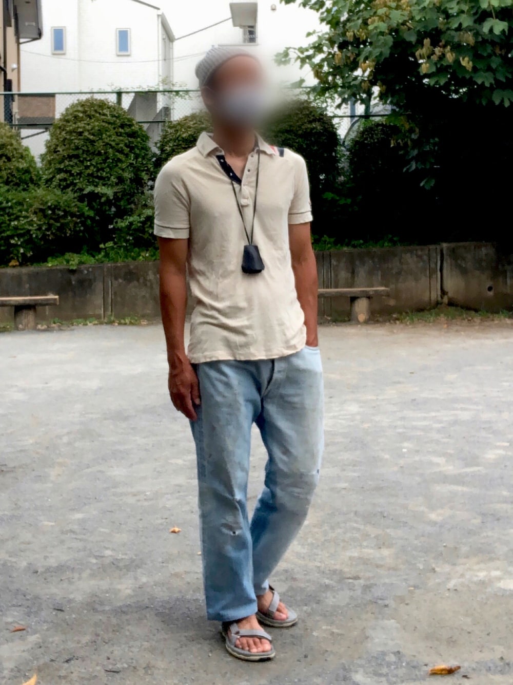 「70'sコーデ、ヴィンテージ、vintage、FILA、Levi's、古着、コテコテ古着、おしゃれさんと繋がりたい」｜「FILAのアイテム（ポロシャツ、ベージュ系）」を使った、rsskさん（メンズ・173cm）の夏コーディネートの1枚目の写真