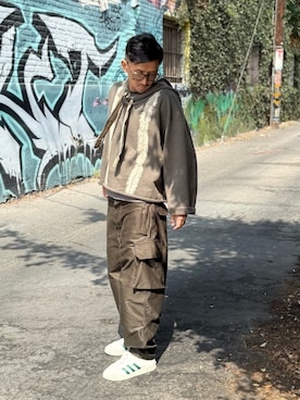 「アイテム（カーゴパンツ）」を使った、maxbarikataさん（メンズ・170cm）の秋コーディネート