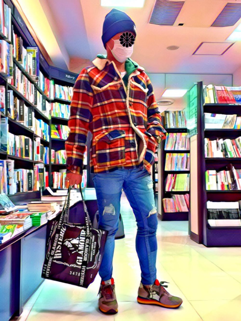 「お洒落さんとつながりたい、おしゃれさんと繋がりたい、ストリート系、ストリートファッション、今日のコーデ、ティーエムティー(TMT)、ヒステリックグラマー、Hysteric Glamour、TMT、スニーカーコーデ」｜「NEW ERAのアイテム（ニットキャップ/ビーニー、ブラック系）」を使った、怠惰ですけれども®︎さん（メンズ・170cm）の秋コーディネートの1枚目の写真