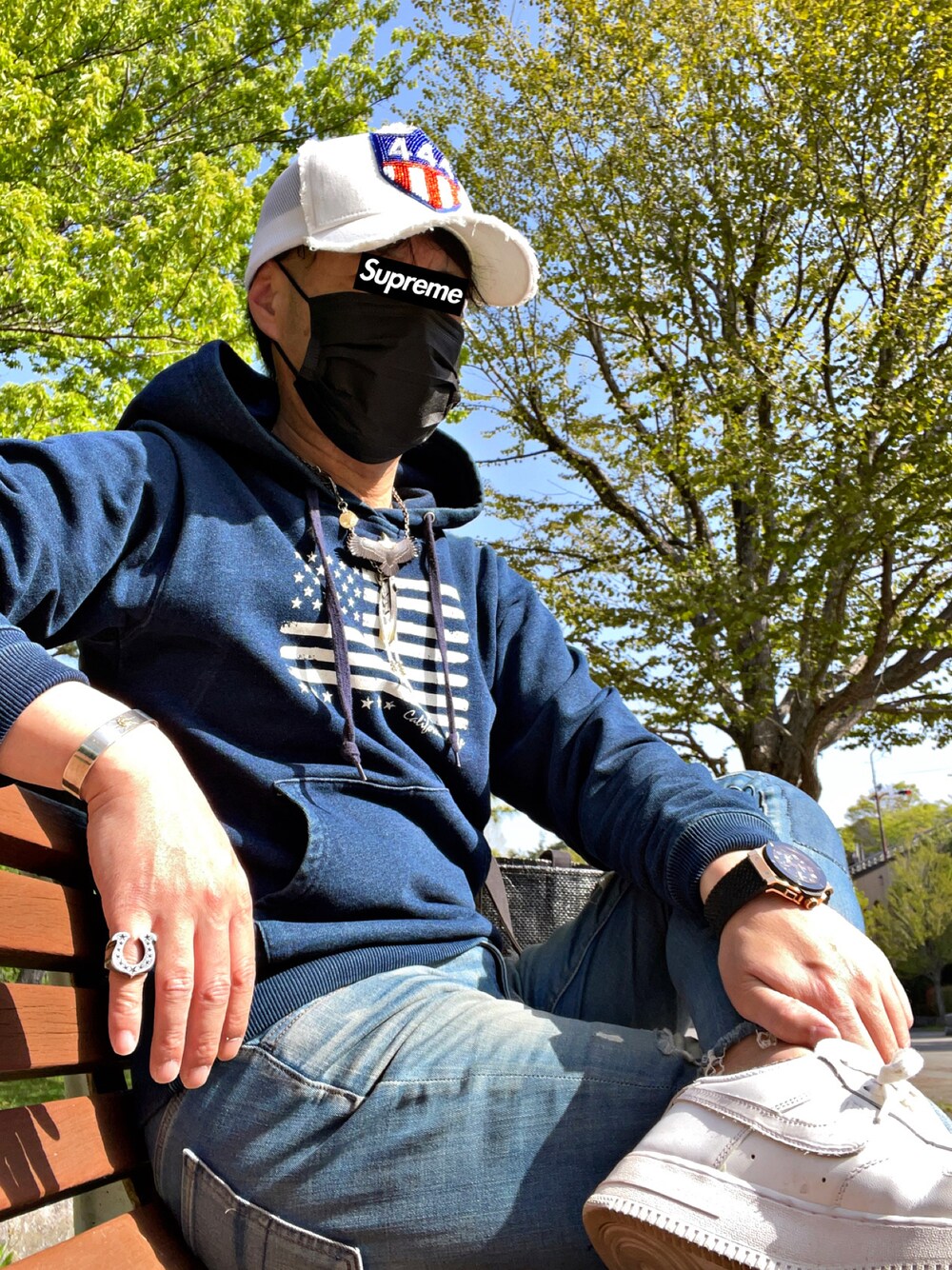 「youthfulsurf、supreme、NIKE、星条旗、インディゴ、お洒落さんとつながりたい、お洒落さんと繋がりたい、ストリートコーデ、スニーカーコーデ、ナイキ、ヨシノリコタケ、今日のコーデ、おしゃれさんと繋がりたい」｜「Youthful surfのアイテム（パーカー、ブルー系）」を使った、怠惰ですけれども®︎さん（メンズ・170cm）の春コーディネートの1枚目の写真