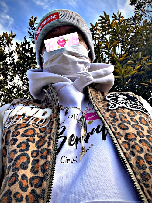 スタジャンを使った「ウィンダンシー」の人気ファッション