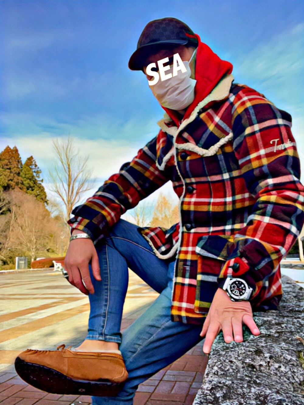 「お洒落さんとつながりたい、今日のコーデ、冬コーデ、ストリートコーデ、ストリート系、TMT、チェック柄、UGG、GUCCI」｜「GUCCIのアイテム（キャップ、ブラック系）」を使った、怠惰ですけれども®︎さん（メンズ・170cm）の冬コーディネートの1枚目の写真