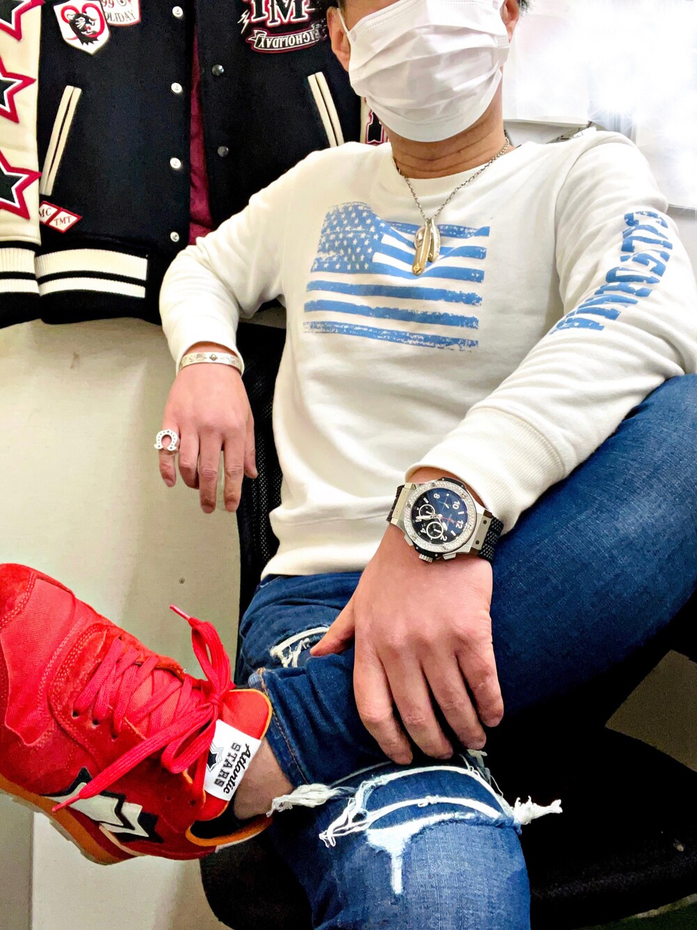 「お洒落さんとつながりたい、ストリートコーデ、おしゃれさんと繋がりたい、スニーカーコーデ、カリフォルニアスタイル、西海岸スタイル、ファッションの力を信じよう、youthfulsurf、Atlantic STARS、今日のコーデ、星条旗」｜「ARIZONA FREEDOMのアイテム（ネックレス、シルバー系）」を使った、怠惰ですけれども®︎さん（メンズ・170cm）の春コーディネートの1枚目の写真