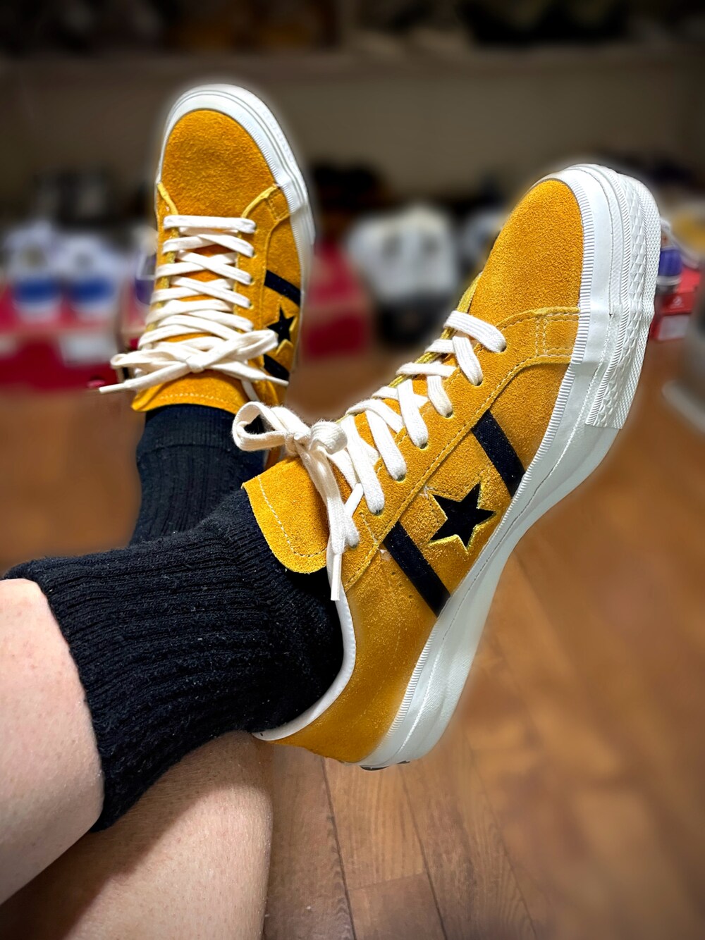 「ジャックスター、コンバース、jackstar、ct70、kicks、お洒落さんとつながりたい、おしゃれさんと繋がりたい、スニーカー、sneakers、sneaker、vintage、VINTAGE、ヴィンテージスニーカー」｜「CONVERSEのアイテム（スニーカー、ゴールド系）」を使った、怠惰ですけれども®︎さん（メンズ・170cm）の冬コーディネートの1枚目の写真
