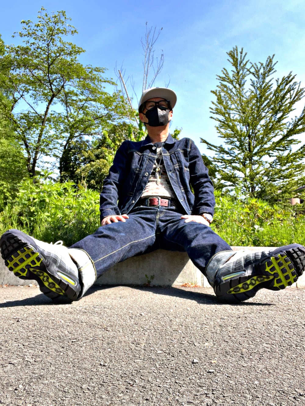「tcb jeans、デニムセットアップ、大戦モデル、デニムジャケット、STANDARD CALIFORNIA、Hysteric Glamour、ヒステリックグラマー、S506XX、s501xx、LVC、LEVI'S VINTAGE CLOTHING、今日のコーデ、ナイキ、エアマックス95、おしゃれさんと繋がりたい」｜「NIKEのアイテム（スニーカー、グレー系）」を使った、怠惰ですけれども®︎さん（メンズ・170cm）の春コーディネートの1枚目の写真