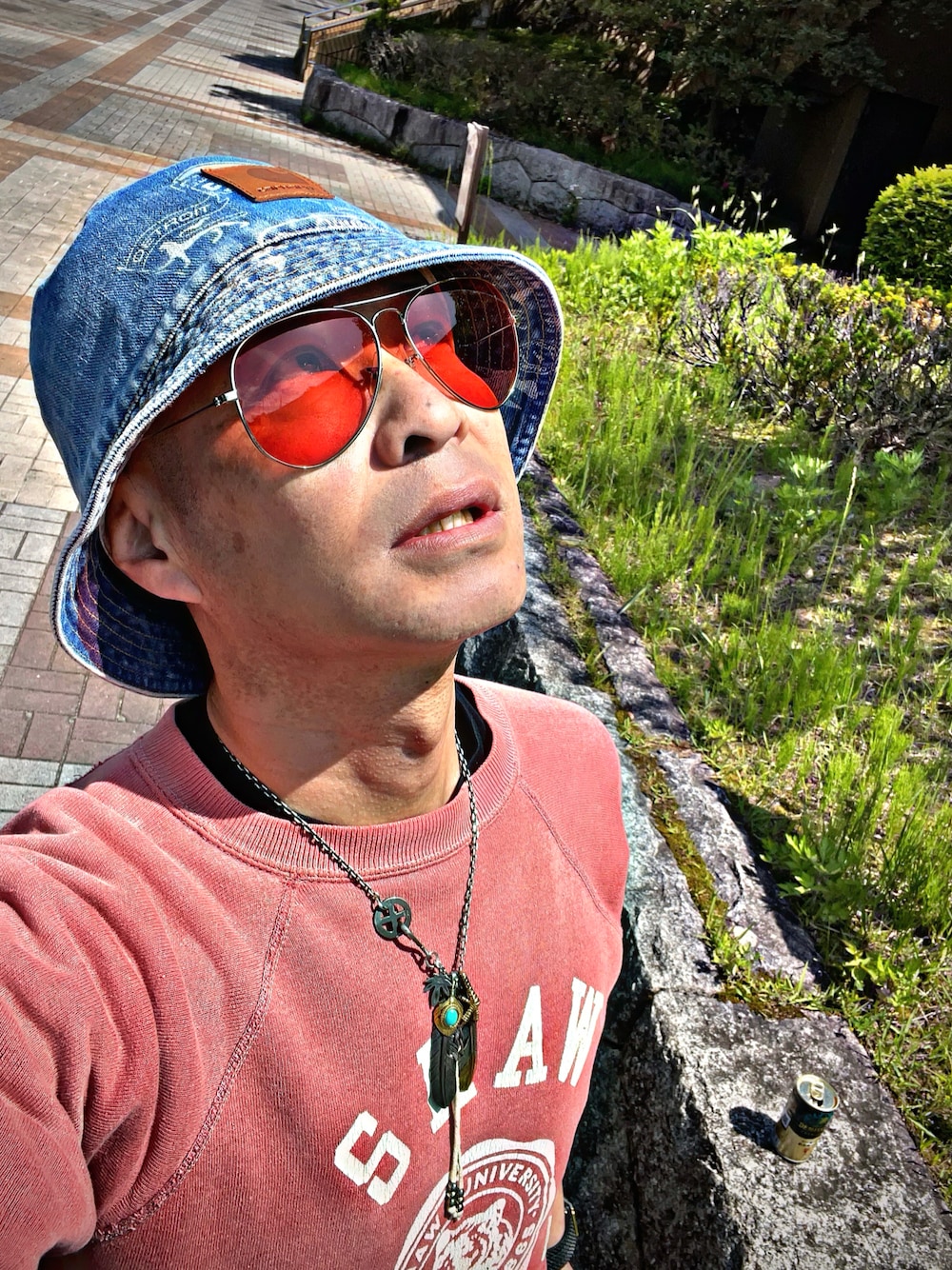 「vintage、ヴィンスウェ、ビンスエ、ビンテージ、ナンバーナイン(NUMBER (N)INE)、アイウェア、eyewear、NUMBER (N)INE、carhartt、アメカジ、お洒落さんとつながりたい、今日のコーデ」｜「Carharttのアイテム（ハット、ブルー系）」を使った、怠惰ですけれども®︎さん（メンズ・170cm）の春コーディネートの1枚目の写真