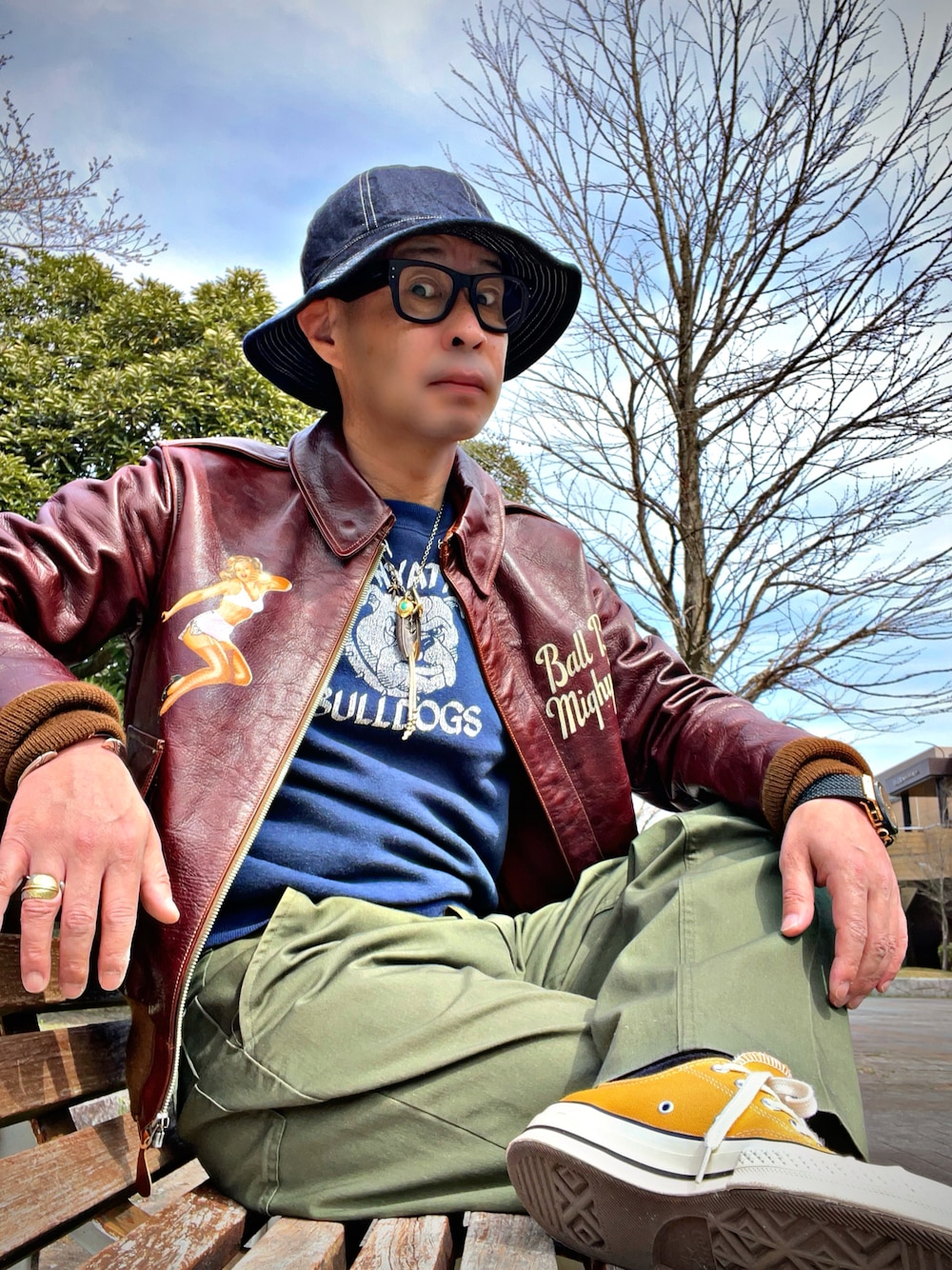 「ct70、converse、kicks、ローテクスニーカー、ヴィンスウェ、ビンスエ、vintage sweat、ベイカーパンツ、us army、ray-ban、おしゃれさんと繋がりたい、お洒落さんとつながりたい、アメカジ、今日のコーデ」｜「Ray-Banのアイテム（メガネ、ブラック系）」を使った、怠惰ですけれども®︎さん（メンズ・170cm）の春コーディネートの1枚目の写真