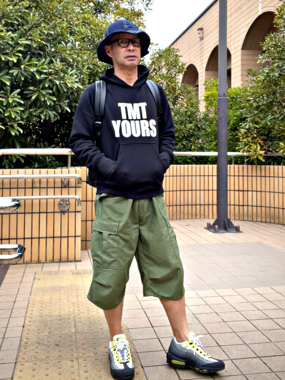 「M-37、M-65、ハーフパンツ、ティーエムティー(TMT)、TMT、USARMY、軍パン、アイウェア、eyewear、NIKE、AIR MAX95、今日のコーデ、お洒落さんとつながりたい、おしゃれさんと繋がりたい、アメカジ」｜「VINTAGEのアイテム（スウェットパンツ、グリーン系）」を使った、怠惰ですけれども®︎さん（メンズ・170cm）の春コーディネートの1枚目の写真