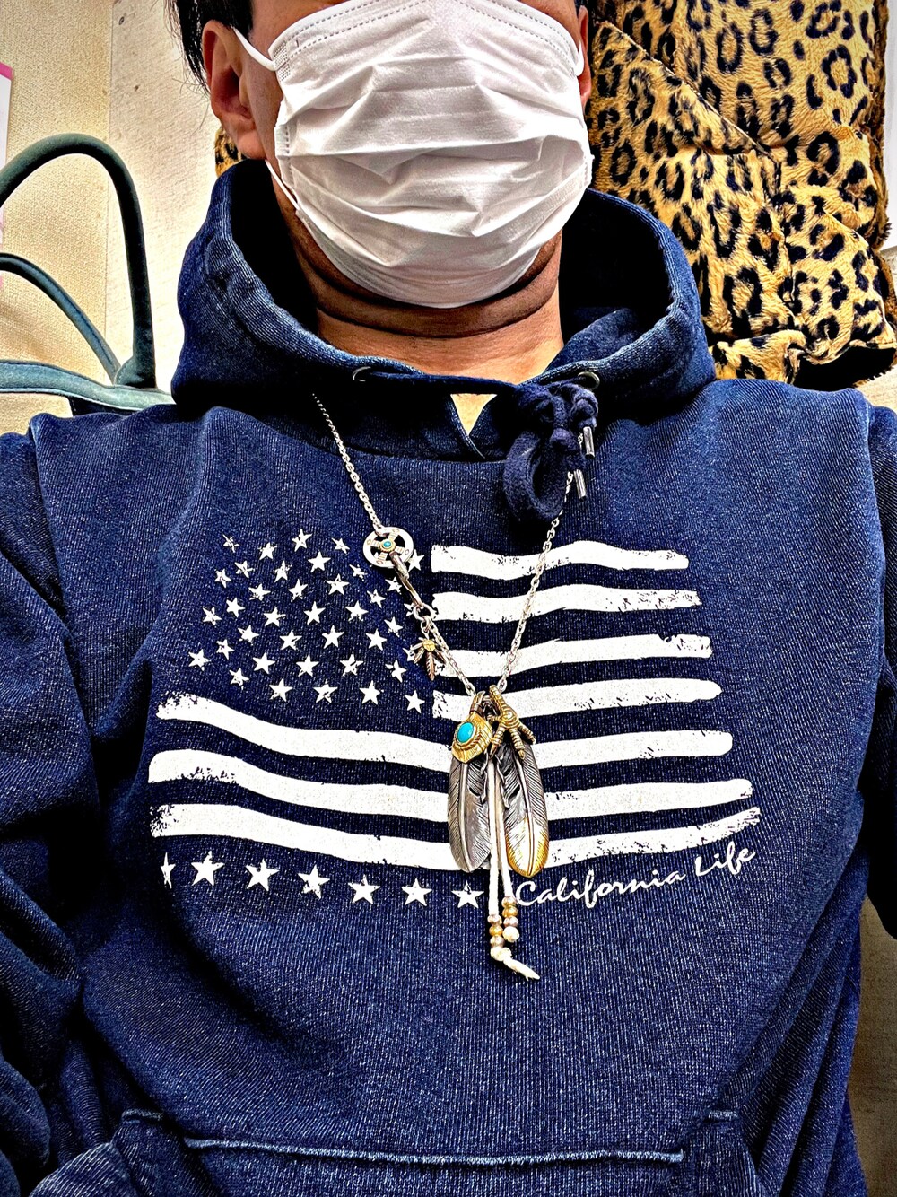 「ユースフルサーフ、カリフォルニアスタイル、西海岸スタイル、ネイティブアメリカン、ロンハーマン、おしゃれさんと繋がりたい、アメリカンフラッグ、星条旗、今日のコーデ、インディゴ染め、indigo」｜「ユースフルサーフのアイテム（パーカー、ブルー系）」を使った、怠惰ですけれども®︎さん（メンズ・170cm）の秋コーディネートの1枚目の写真