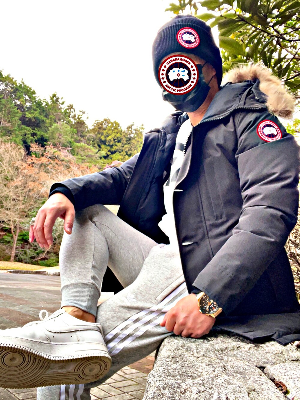 「カナダグース、ジャスパー、CANADA GOOSE、adidas originals、NIKE、AIR FORCE 1、エアフォースワン、スニーカーコーデ、ストリートコーデ、冬コーデ、今日のコーデ、お洒落さんとつながりたい」｜「CANADA GOOSEのアイテム（ニットキャップ/ビーニー、ブラック系）」を使った、怠惰ですけれども®︎さん（メンズ・170cm）の冬コーディネートの1枚目の写真