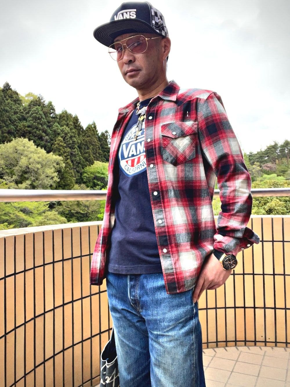 「クロムハーツ、STAINS IV、Chrome Hearts、NUMBER (N)INE、ナンバーナイン(NUMBER (N)INE)、VANS、お洒落さんとつながりたい、今日のコーデ、おしゃれさんと繋がりたい」｜「LEVI'S VINTAGE CLOTHINGのアイテム（デニムパンツ、ブルー系）」を使った、怠惰ですけれども®︎さん（メンズ・170cm）の春コーディネートの1枚目の写真