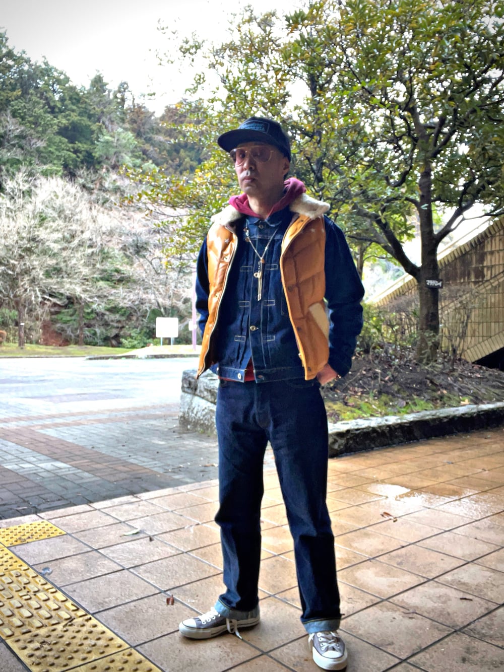 「コンバース、converse、Chrome Hearts、Sunglasses、サングラス、スタンダードカリフォルニア、LVC、LEVI'S VINTAGE CLOTHING、デニデニ、デニムオンデニム、MARBLES、マーブルズ、アメカジ、今日のコーデ、お洒落さんとつながりたい」｜「LEVI'S VINTAGE CLOTHINGのアイテム（デニムジャケット、ブルー系）」を使った、怠惰ですけれども®︎さん（メンズ・170cm）の春コーディネートの1枚目の写真