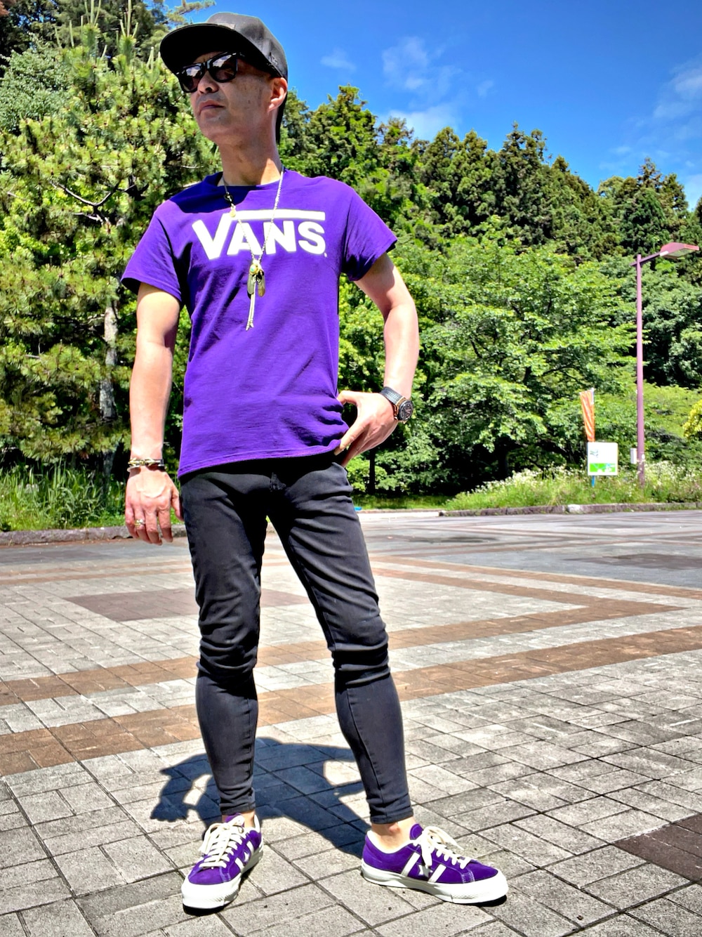 「レイバン、アイウェア、eyewear、VANS、converse、今日のコーデ、お洒落さんとつながりたい、おしゃれさんと繋がりたい、Chuck Taylor、ジャックスター」｜「American Eagleのアイテム（デニムパンツ、ブラック系）」を使った、怠惰ですけれども®︎さん（メンズ・170cm）の夏コーディネートの1枚目の写真