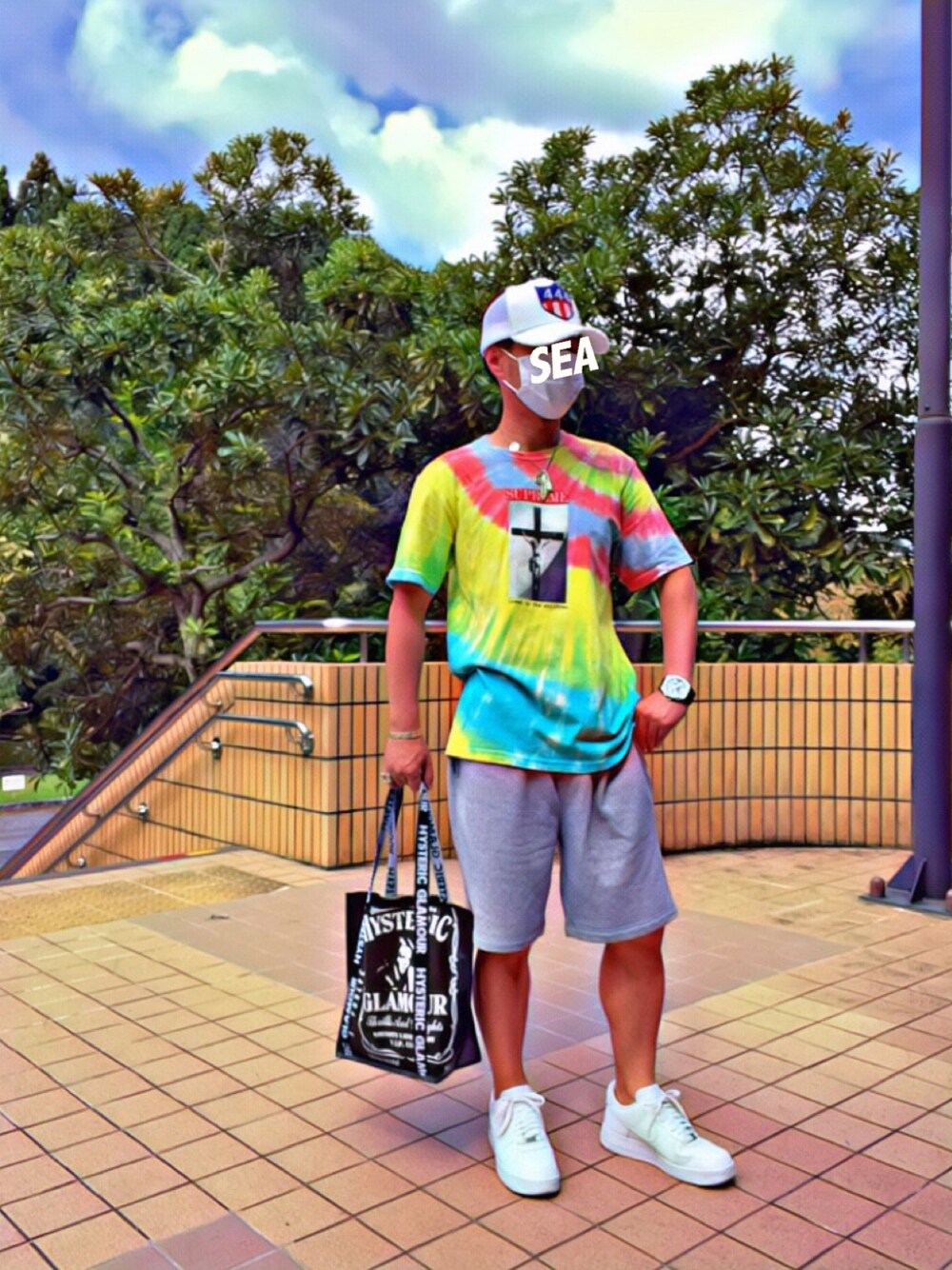 「NIKE、ナイキ、エアフォースワン、airforce1、supreme、シュプリーム、ヒステリックグラマー、Hysteric Glamour、今日のコーデ、お洒落さんとつながりたい」｜「YOSHINORI KOTAKE DESIGNのアイテム（キャップ、ホワイト系）」を使った、怠惰ですけれども®︎さん（メンズ・170cm）の秋コーディネートの1枚目の写真