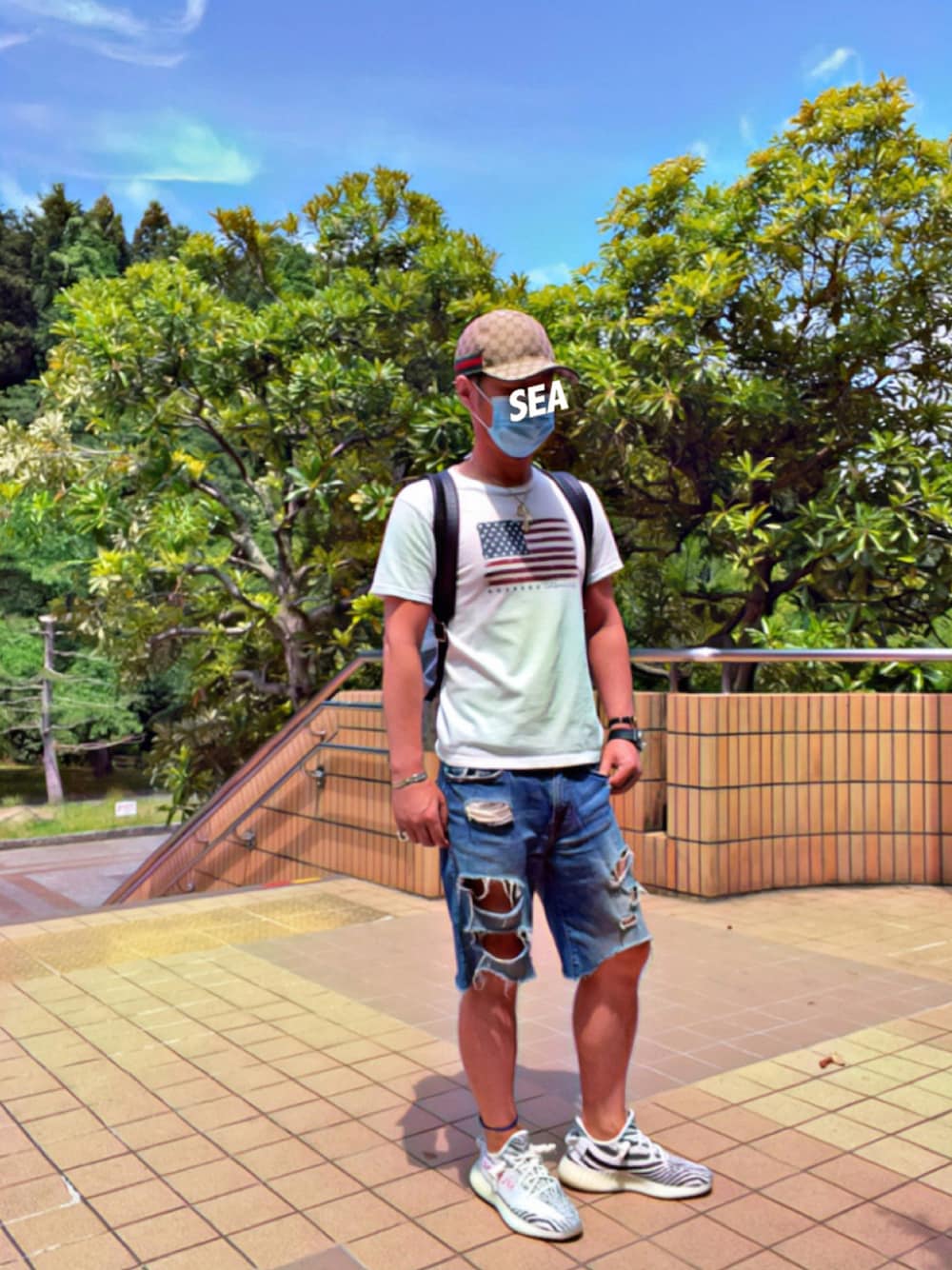 「youthfulsurf、ユースフルサーフ、星条旗、yeezyboost350V2、Yeezy Boost 350 V2 Zebra、今日のコーデ、お洒落さんとつながりたい、GUCCI、アディダスオリジナルス、adidas originals」｜「GUCCIのアイテム（キャップ、ベージュ系）」を使った、怠惰ですけれども®︎さん（メンズ・170cm）の夏コーディネートの1枚目の写真